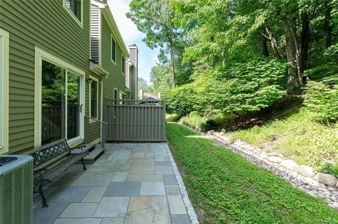 Photo of 1802 Regent Drive