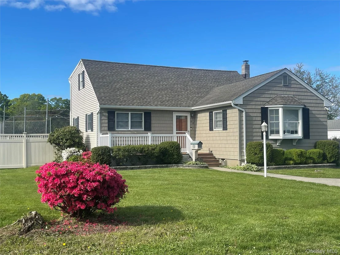 Photo of 33 Maple Avenue