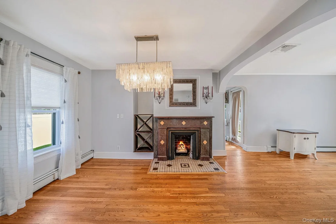 Photo of 219 North Ocean Avenue