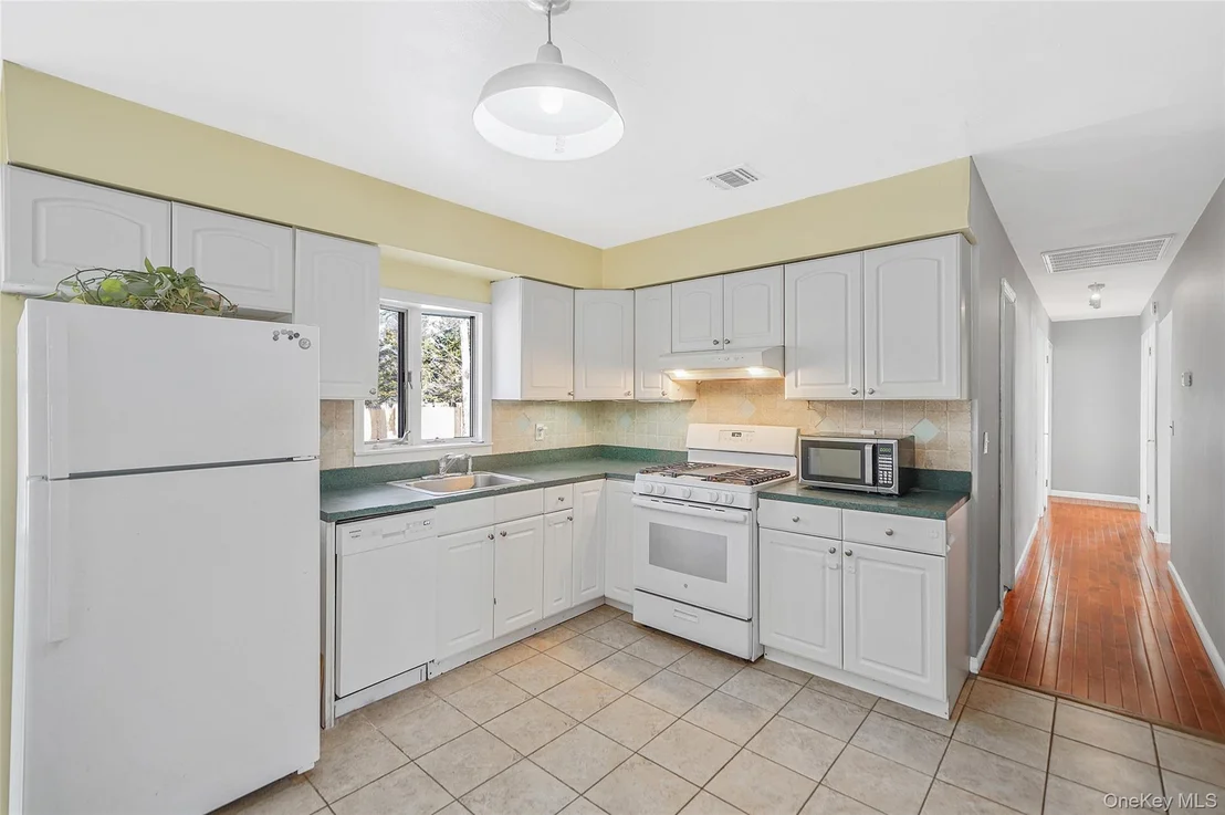 Photo of 97 Echo Avenue