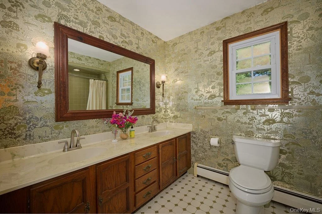 Photo of 10 Stoutenburgh Drive