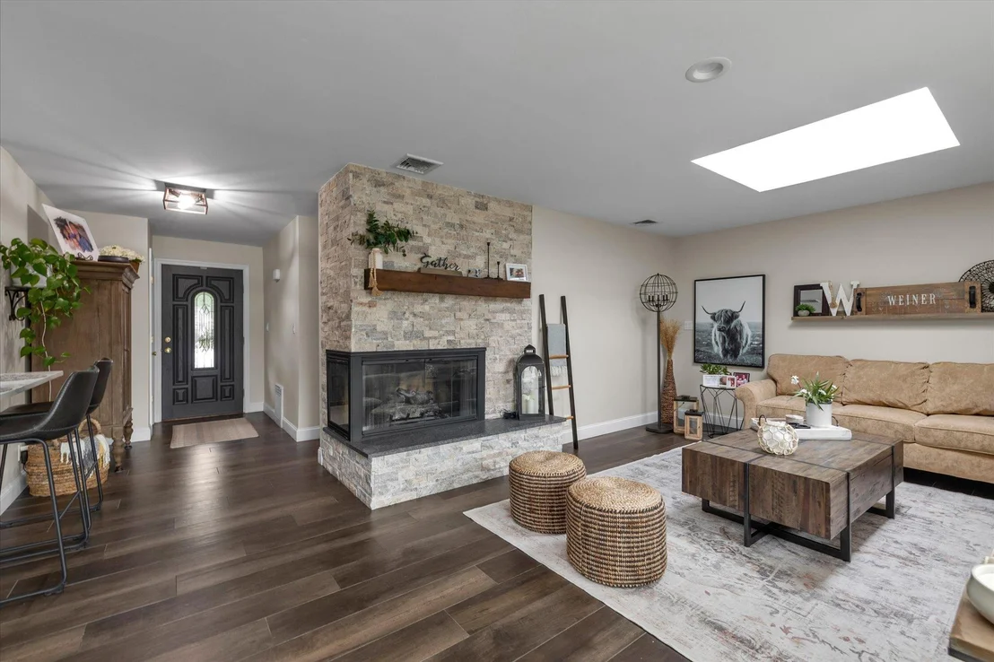 Photo of 2854 Lenox Road
