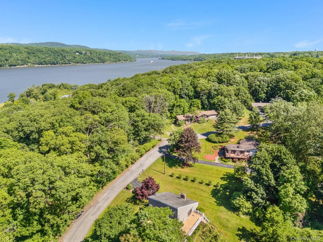 Photo of 13 Riverview Circle