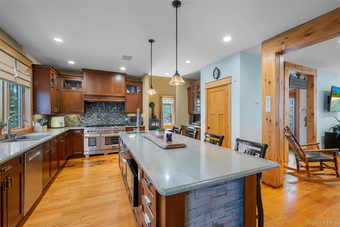 Photo of 252 Sinsabaugh Road