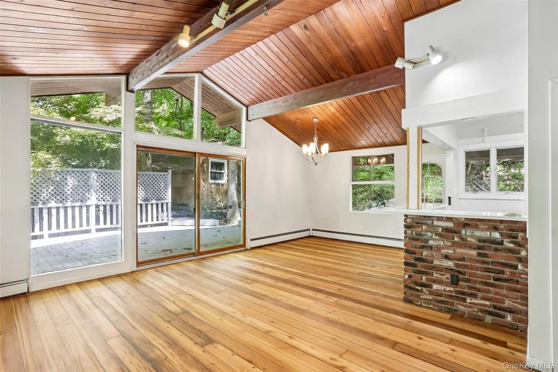 Photo of 951 Haverstraw Road