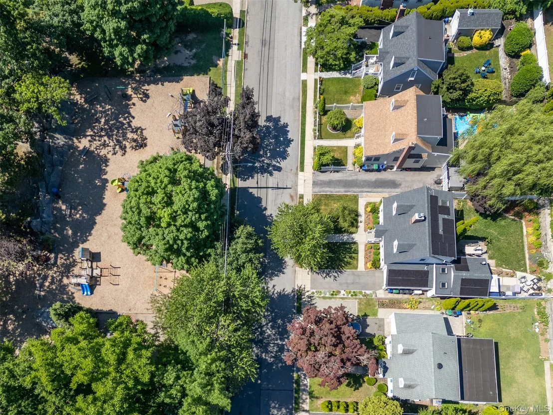 Photo of 443 Third Avenue