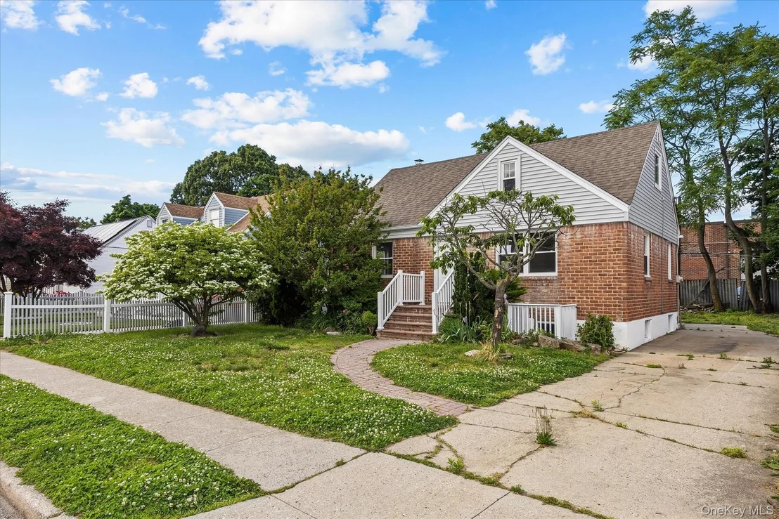 Photo of 27 Circle Drive