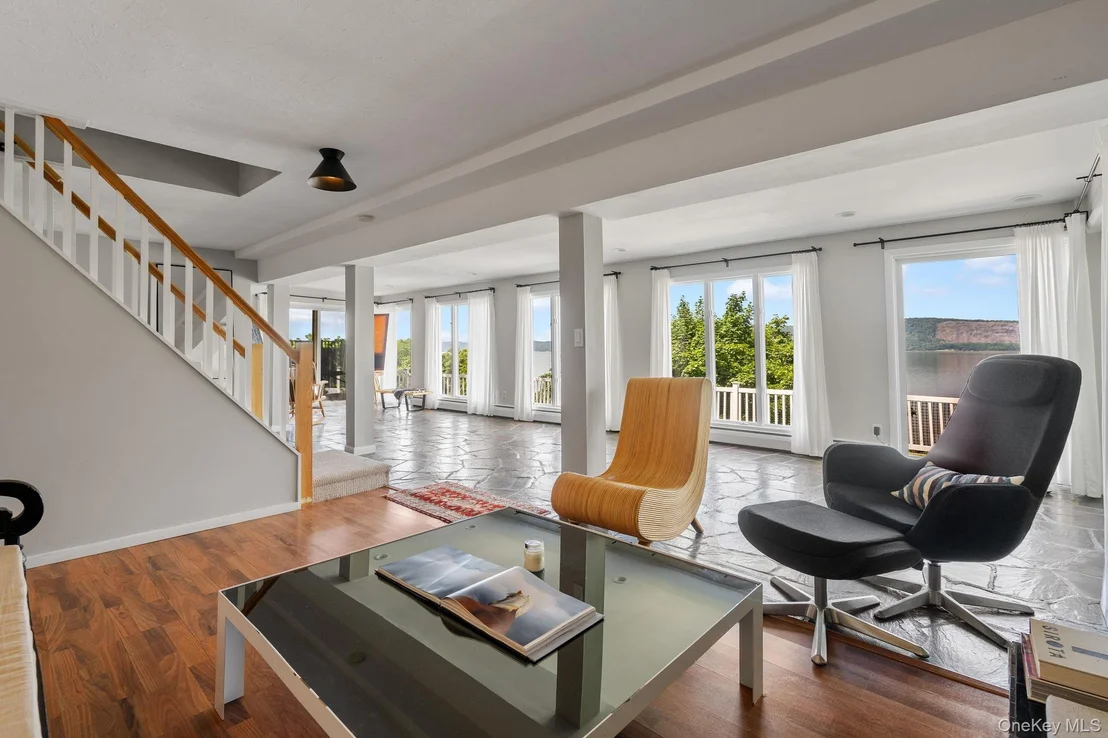Photo of 12 Riverview Court