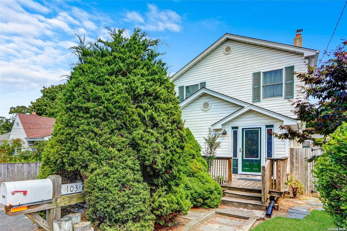 Photo of 103 Lynbrook Drive