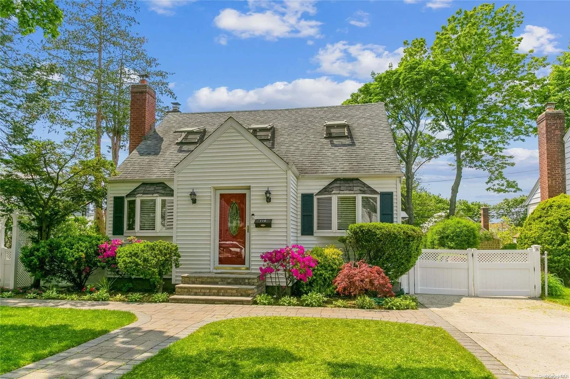 Photo of 110 Cushing Avenue