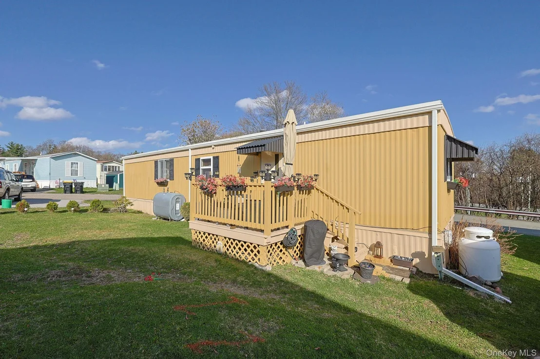 Photo of 301 3rd Avenue