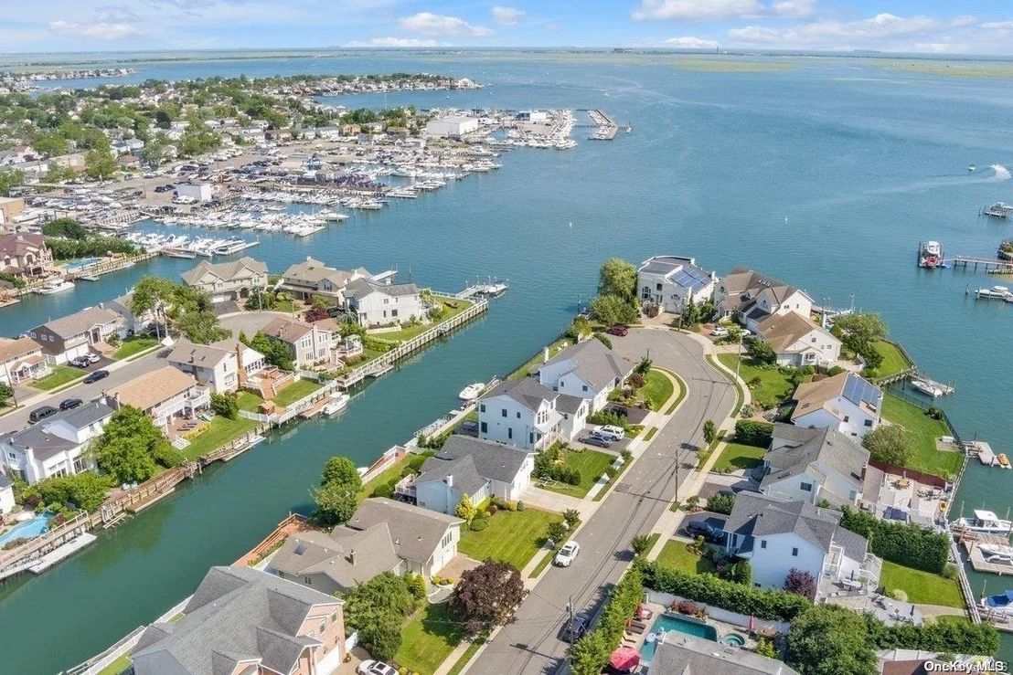 Photo of 2897 Harbor Road