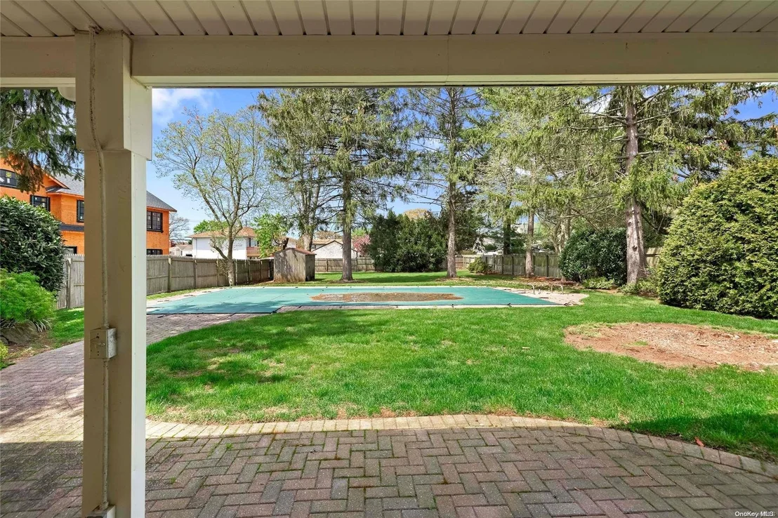 Photo of 102 Southern Parkway