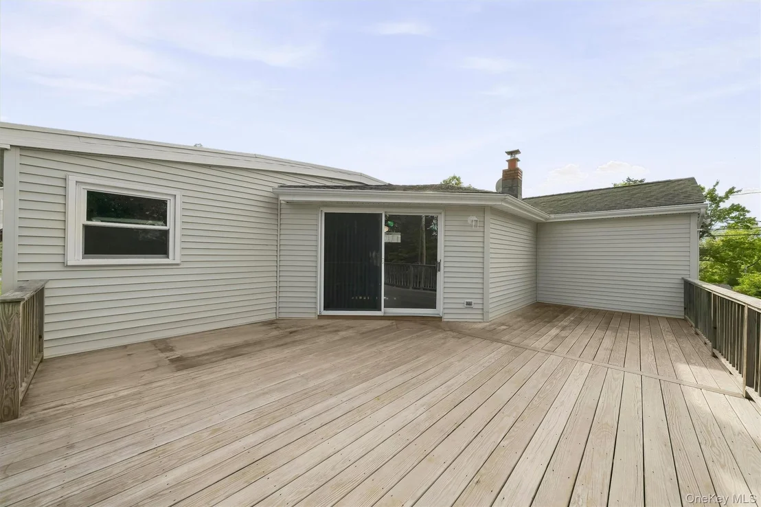 Photo of 48 Lake Side Drive