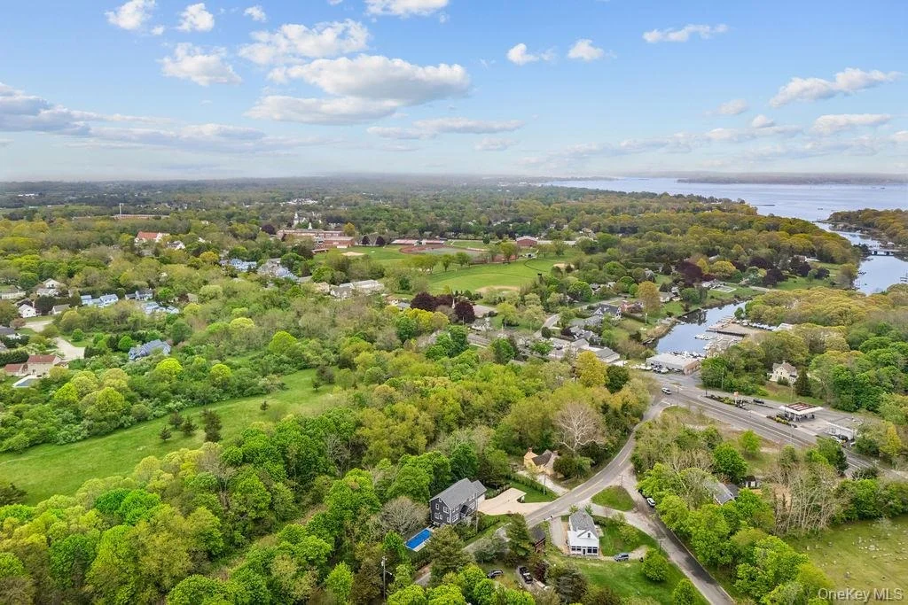 Photo of 480 Ackerly Pond Lane