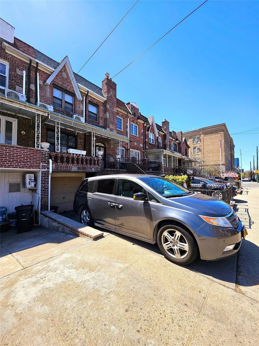 Photo of 2310 60th Street
