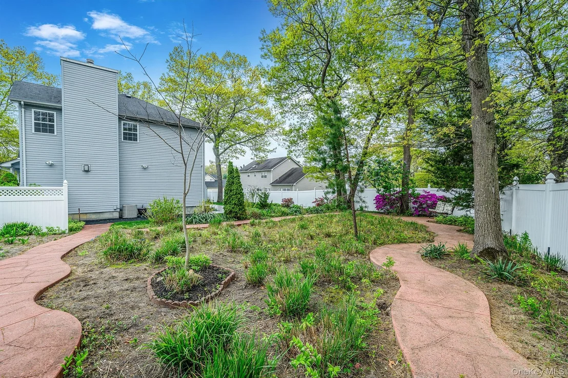 Photo of 73 Elm Avenue