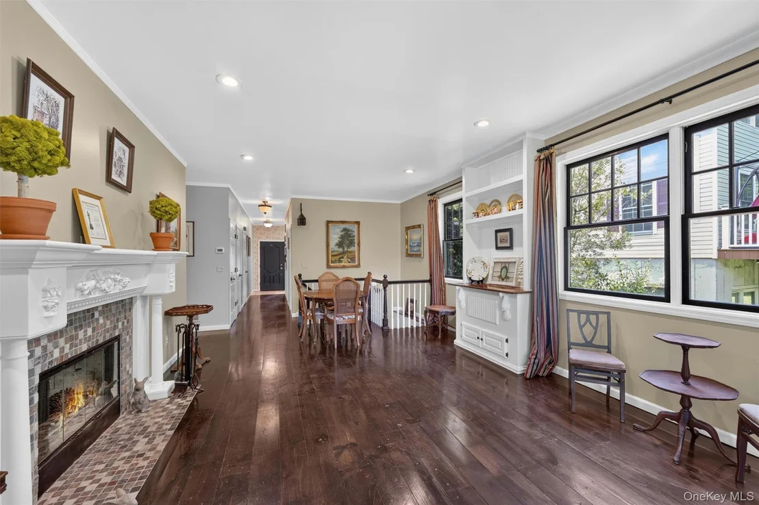 Photo of 708 Kossuth Place