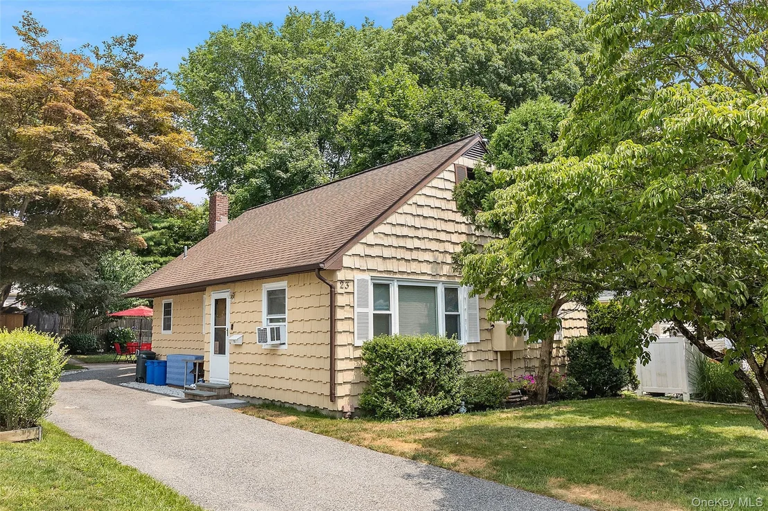 Photo of 23 Gates Avenue