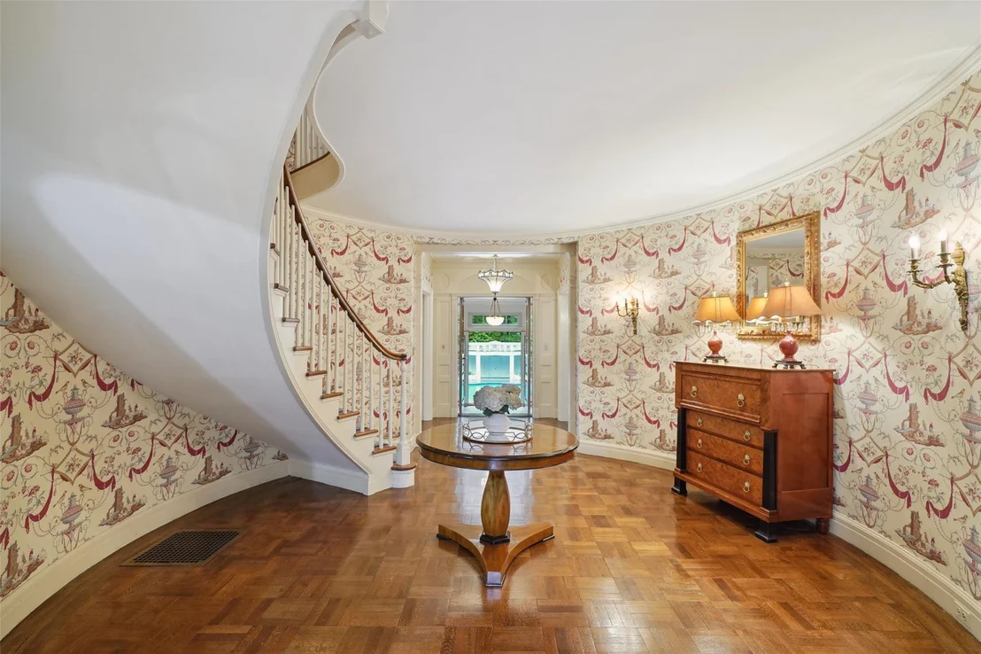 Photo of 45 Forest Avenue