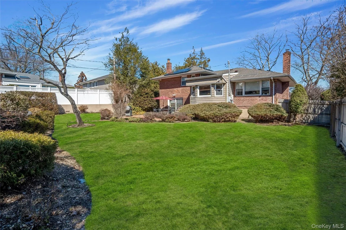 Photo of 37 Winthrop Road
