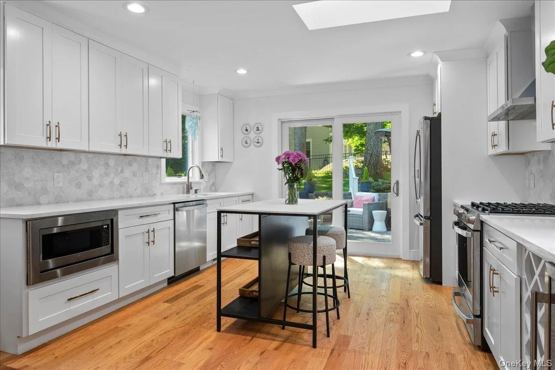 Photo of 25 Shadow Lane