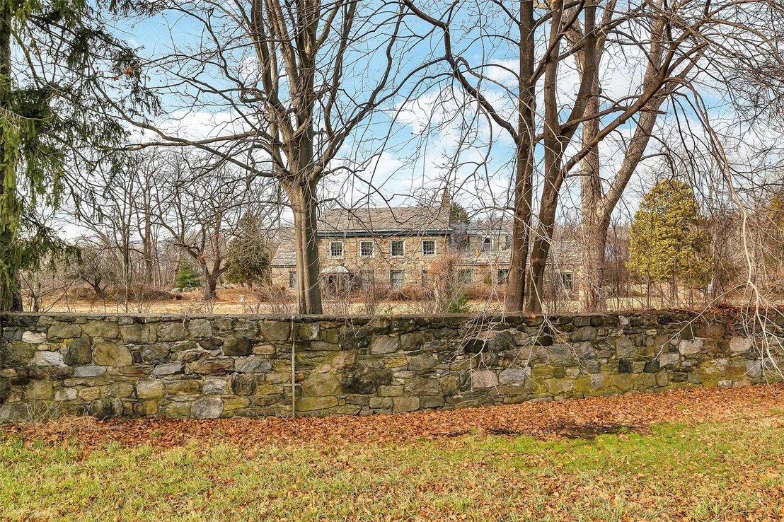 Photo of 1340 Kitchawan Road