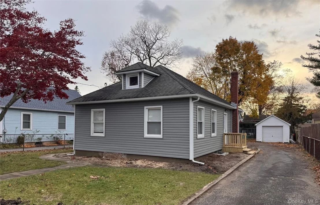 Photo of 515 Sweezy Avenue