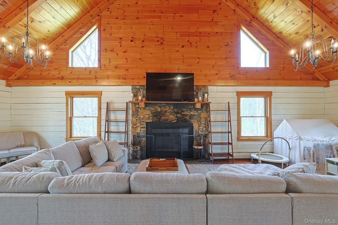 Photo of 412 Pine Grove Road