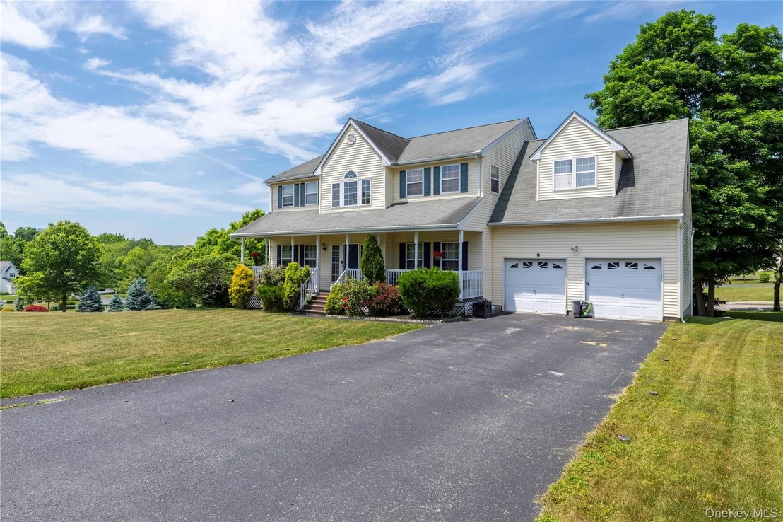 Photo of 8 Cedardale Loop