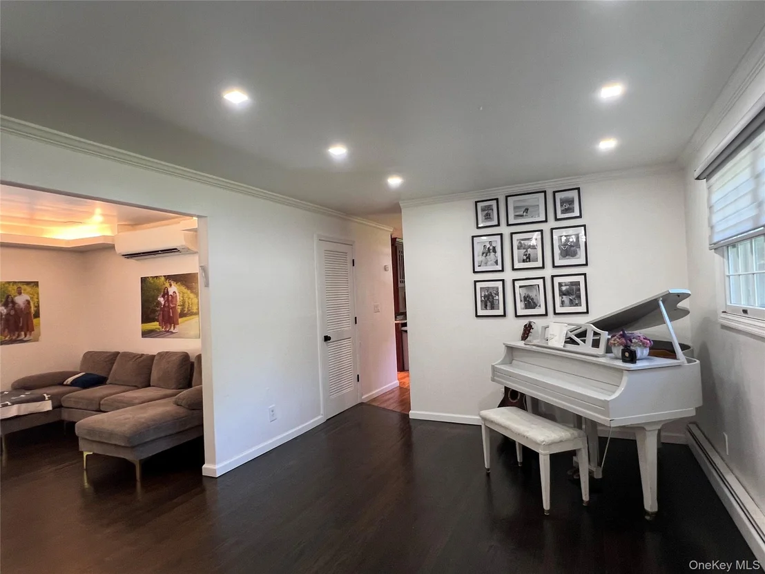 Photo of 7 Ormian Drive