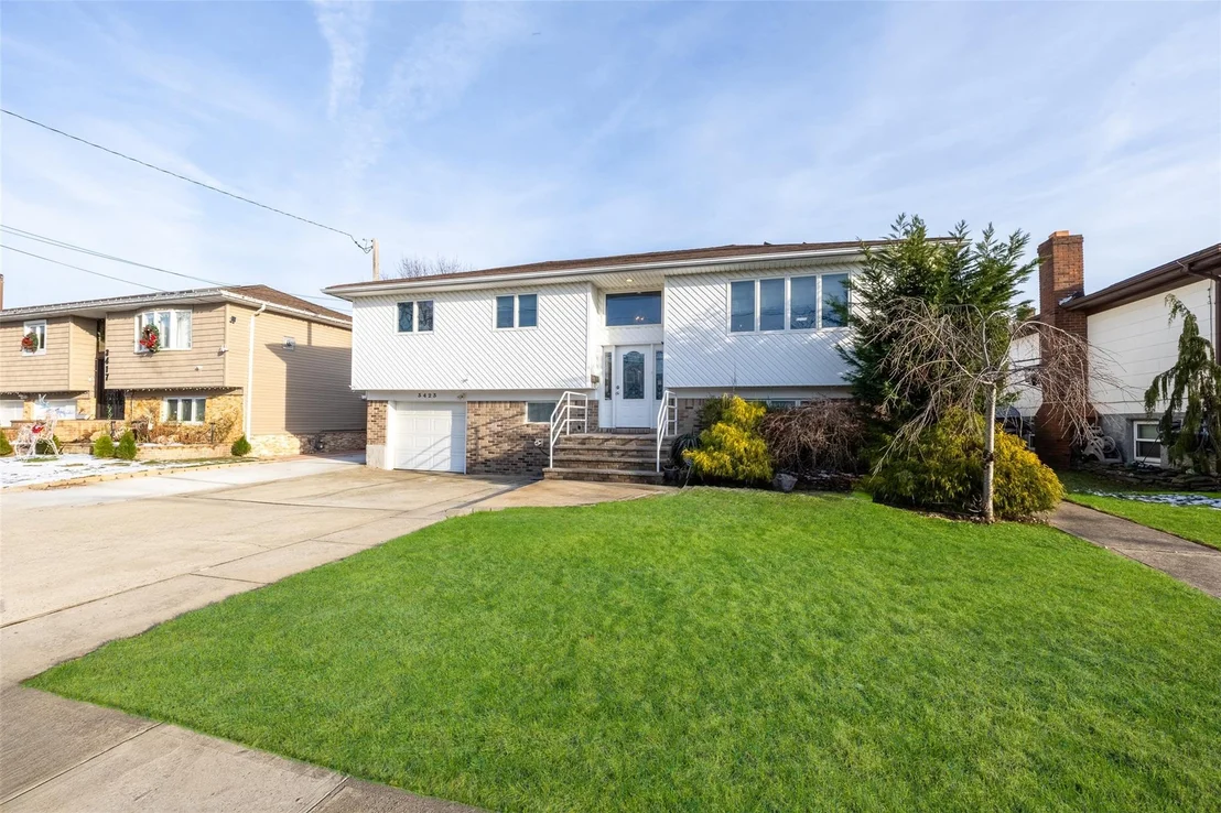 Photo of 3423 Westminster Road