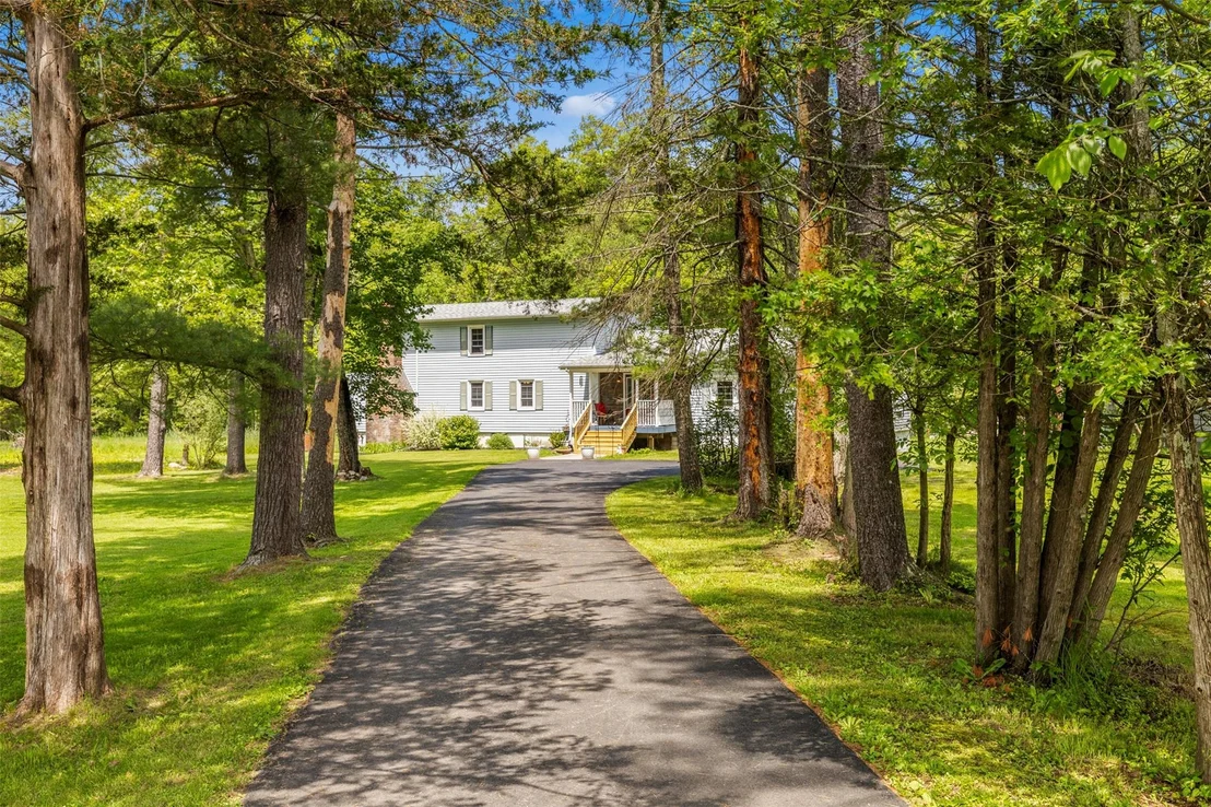 Photo of 2410 Bruynswick Road