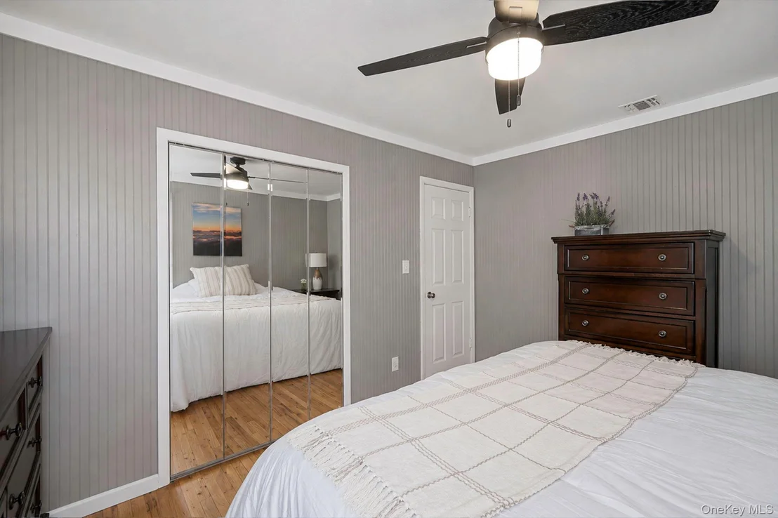 Photo of 121 Selden Boulevard