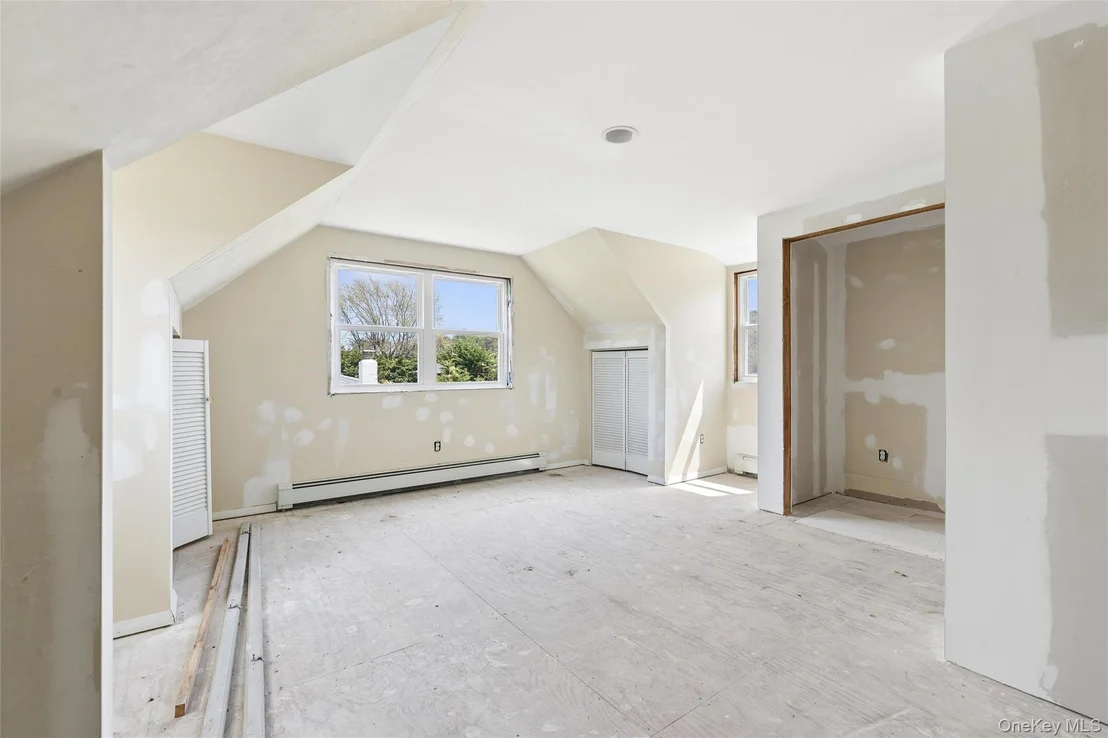 Photo of 56 Inlet Road W