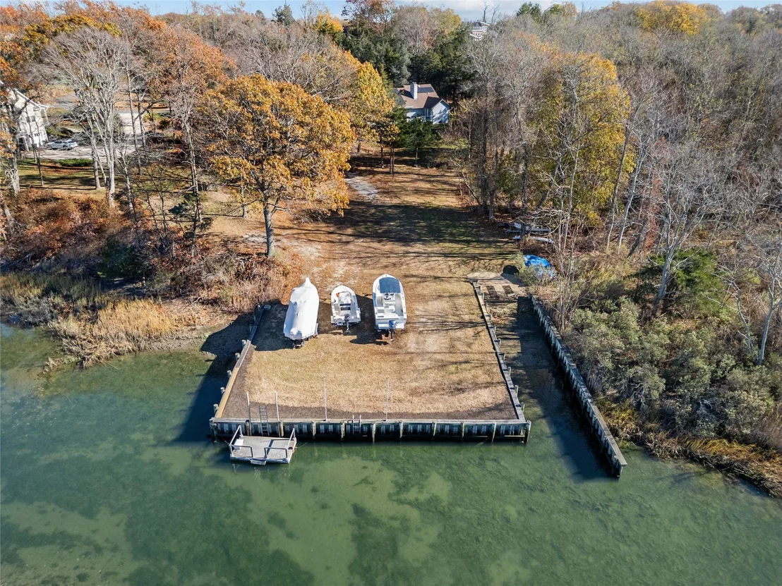 Photo of 730 Sebastians Cove