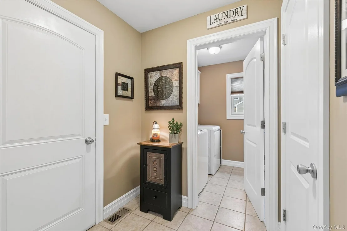 Photo of 406 Carnation Drive