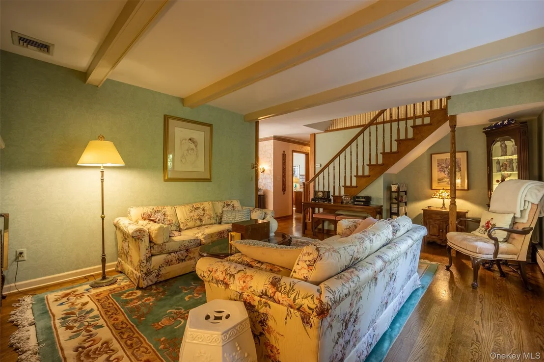 Photo of 102 Stream Lane