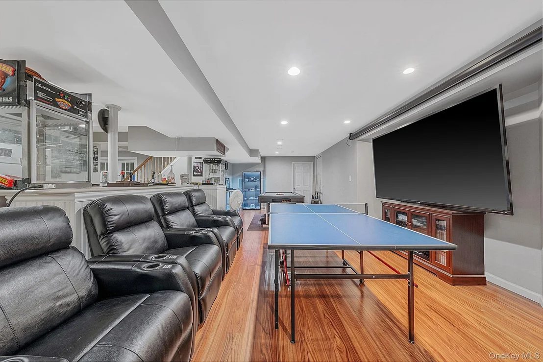 Photo of 62 Ridgefield Drive