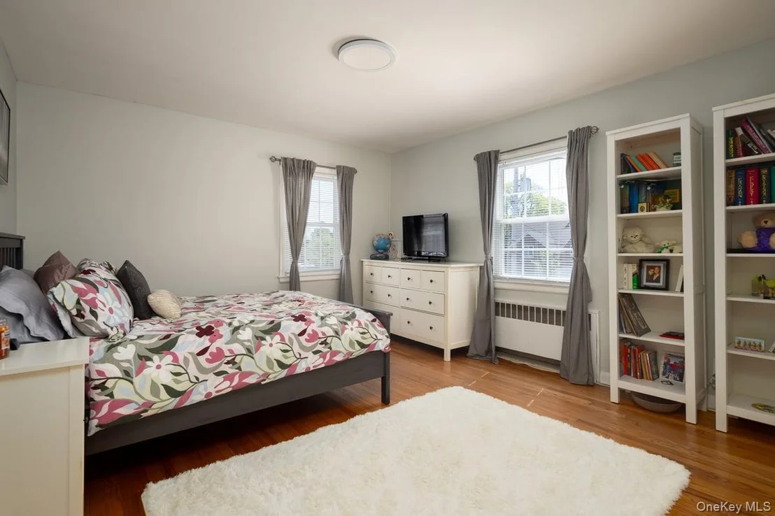 Photo of 100 Byron Road