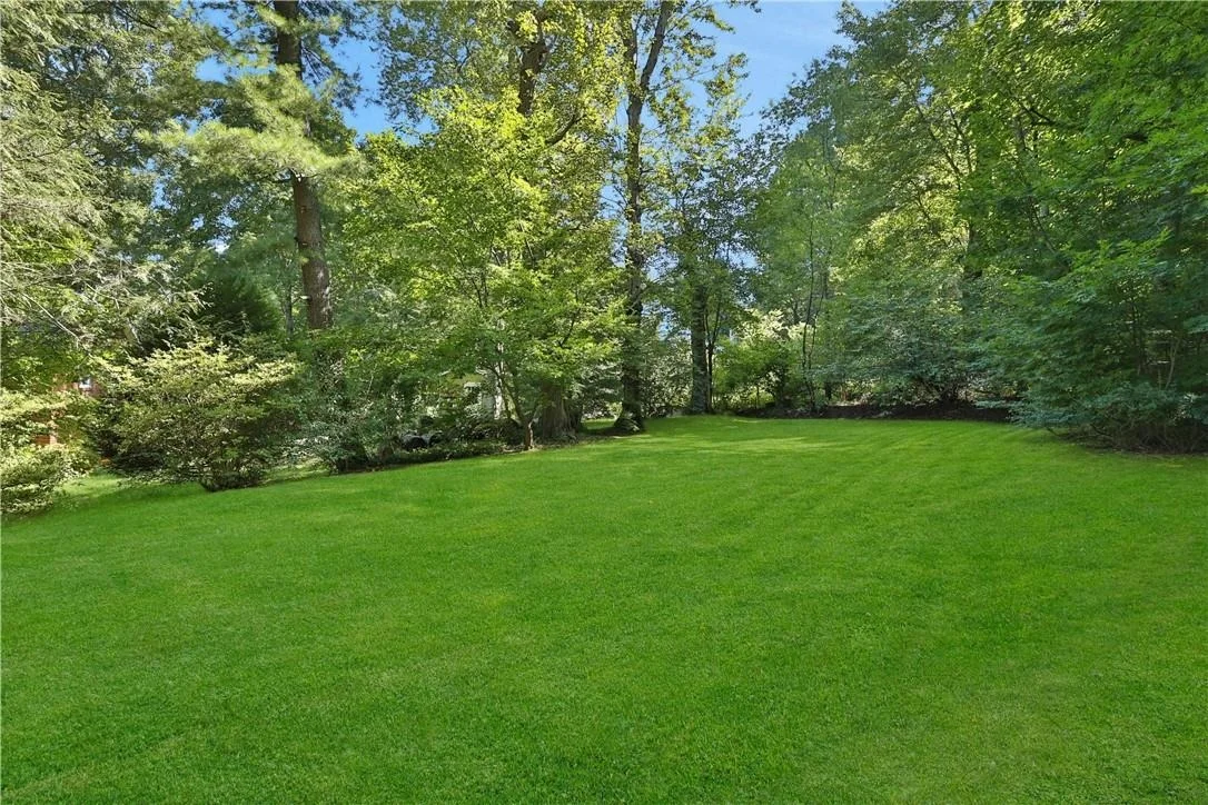 Photo of 45 Crossways