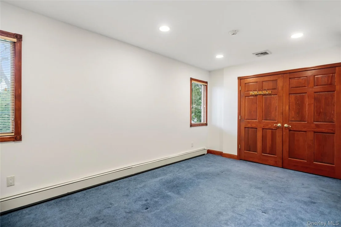 Photo of 565 Mohawk Road