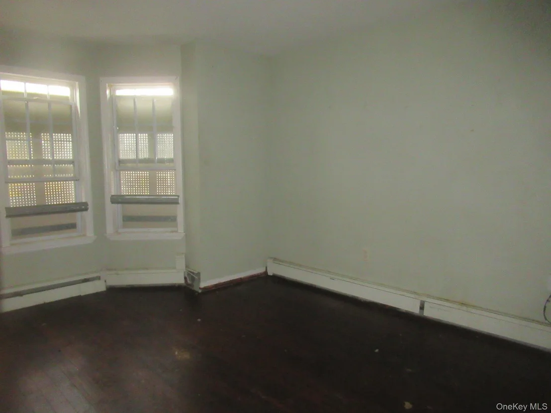 Photo of 35 Carpenter Avenue