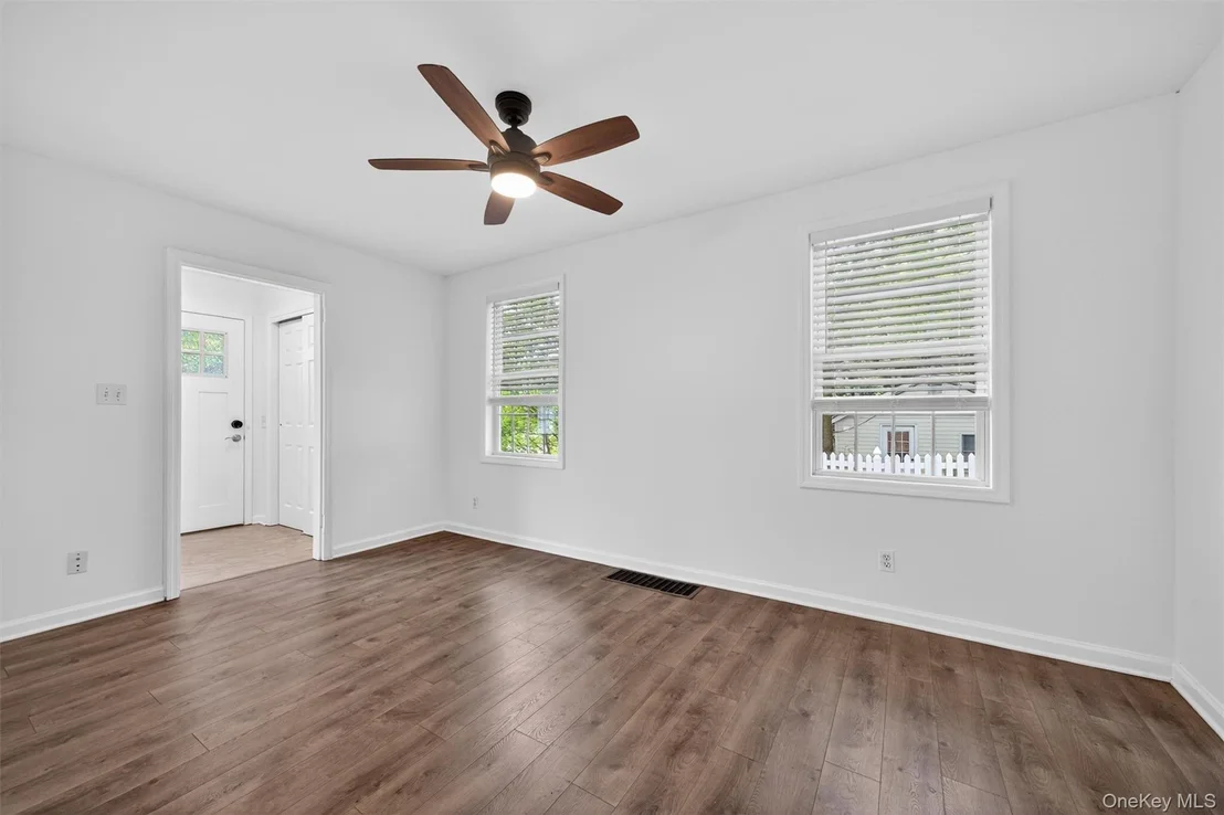 Photo of 21 Lakeview Drive