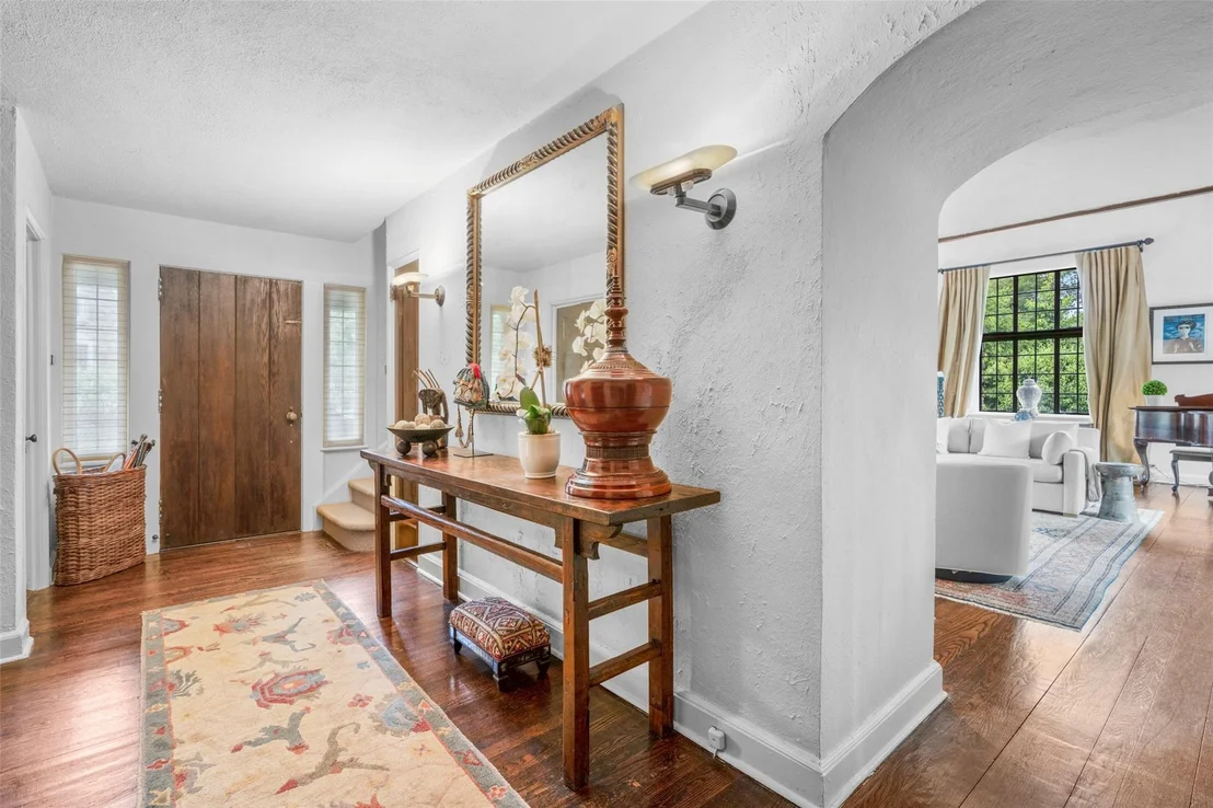 Photo of 27 Greenhaven Road