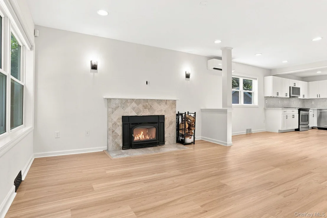 Photo of 32 Red Oaks Mill Road