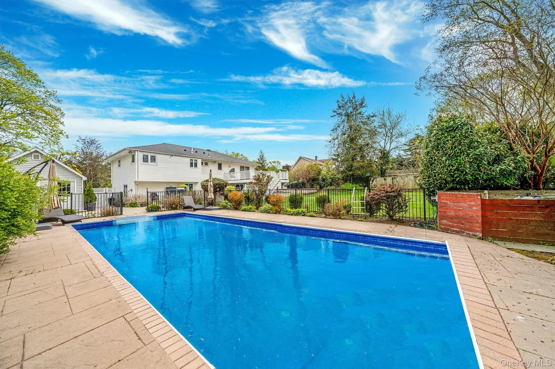 Photo of 6 Warbler Lane