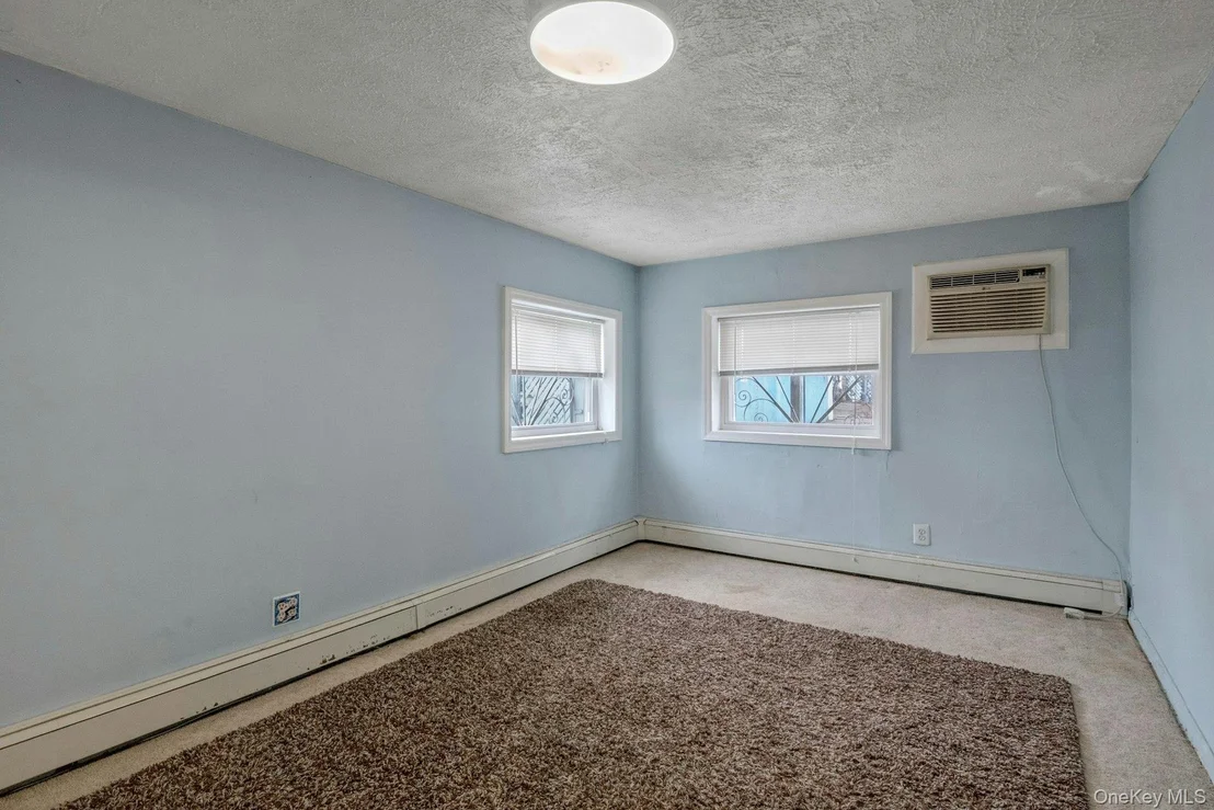 Photo of 1103 Stadium Avenue