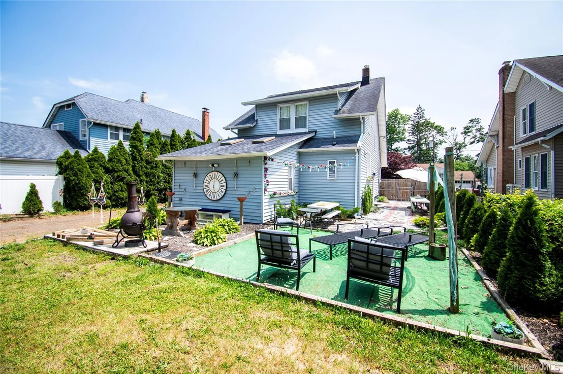 Photo of 671 Arlington Avenue