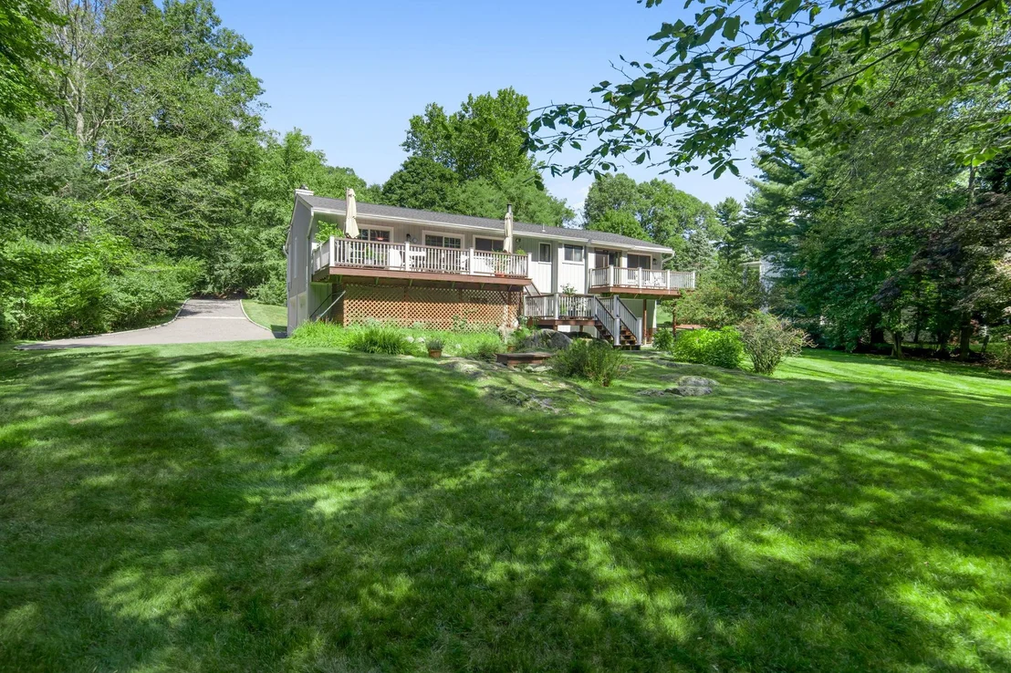 Photo of 24 Greenbriar Drive